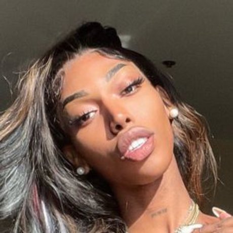Alasti lekkinud OnlyFans-i pilt Baggyaltiffxxx