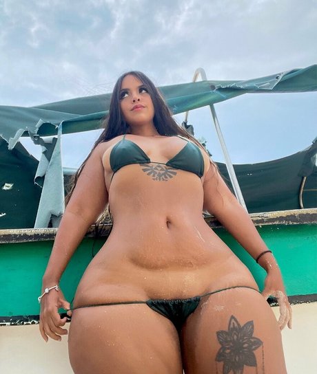 Nøgent lækket OnlyFans-billede af Curvygirlteam