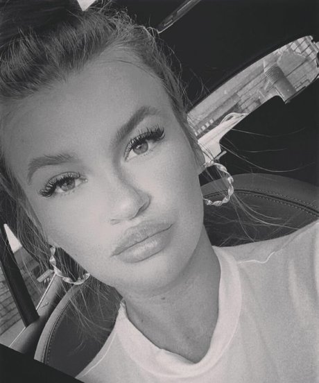 Sarah Slavo OnlyFans