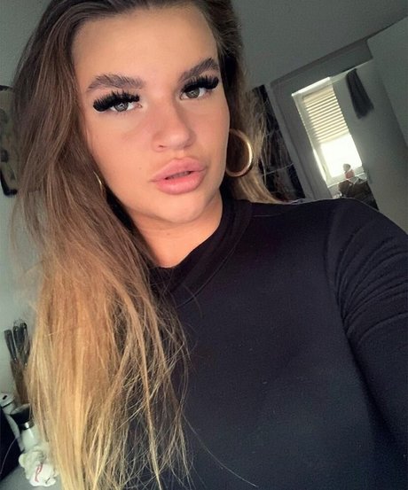 Photo nue de fuite OnlyFans de Sarah Slavo