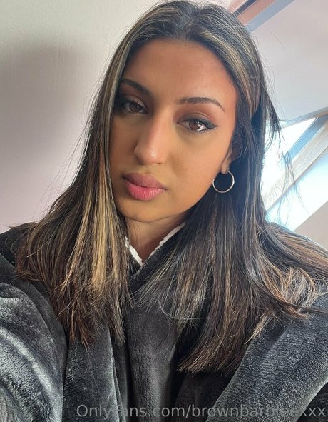 Foto di nudo di fuga di OnlyFans di Brownbarbieexxx