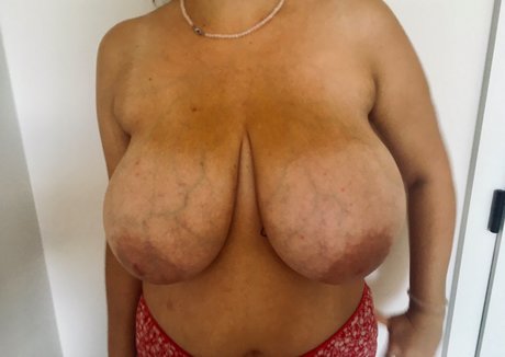 Boobstruggle