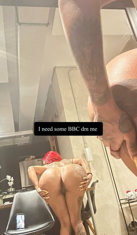 Naken läckt OnlyFans-bild av Zenmami