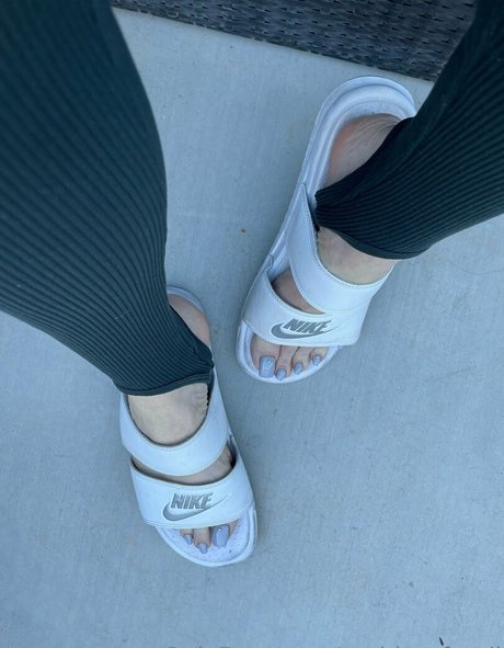 Goddessfendi