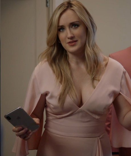 Alaston vuotanut OnlyFans-kuva Ashley Johnson