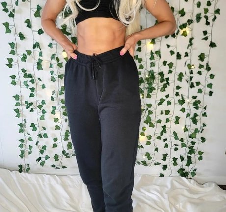 Nacktes geleaktes OnlyFans-Foto von Petitenfit