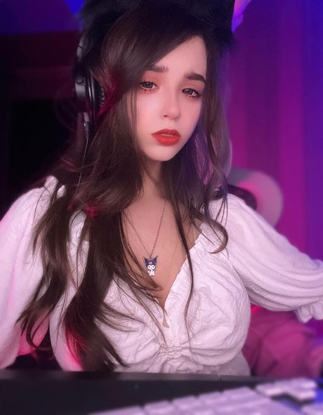 Naken läckt OnlyFans-bild av Yuuechka