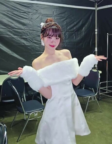 Kim Chaewon