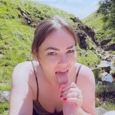 April Feelix