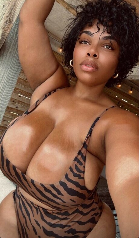 Nahá fotka uniklých OnlyFans od Nuski
