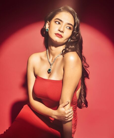 Naken läckt OnlyFans-bild av Anushka Sen