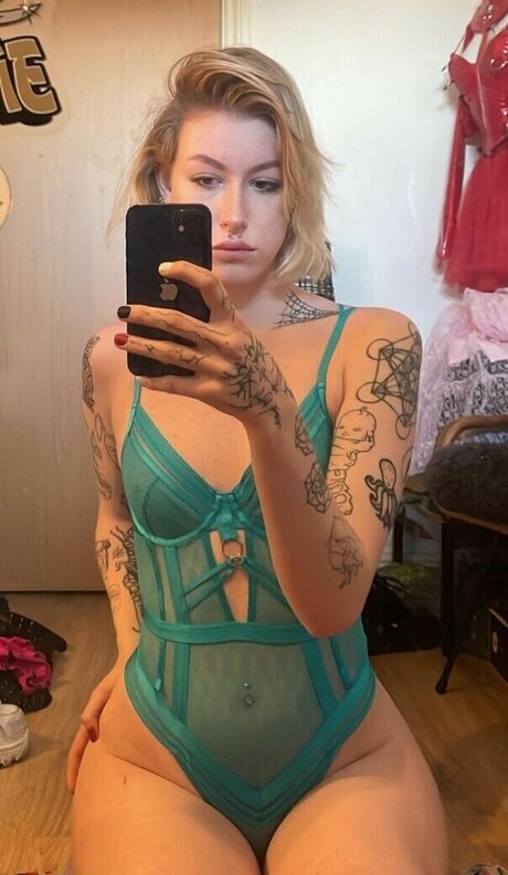 Naken läckt OnlyFans-bild av Sisterwhippy