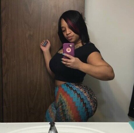 Naken läckt OnlyFans-bild av Juicy The Body