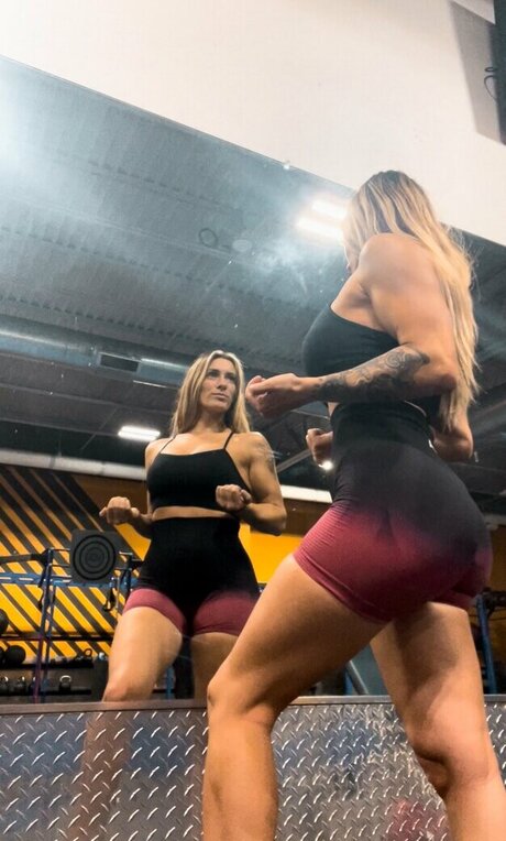 Naken läckt OnlyFans-bild av Ashley Kowalcyk