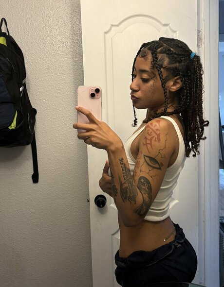 Naken läckt OnlyFans-bild av Jellyfishlegend