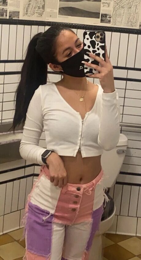 Naken läckt OnlyFans-bild av Nina Eastman