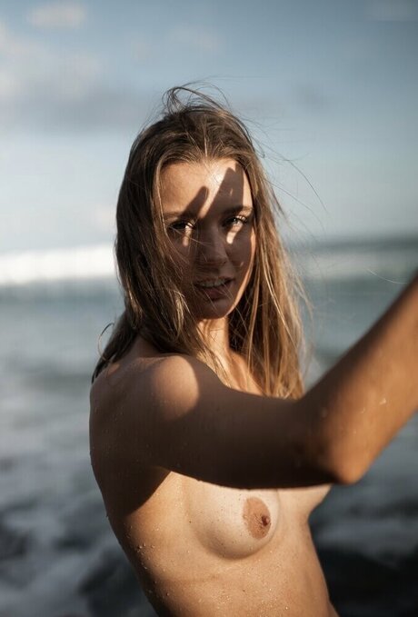 Naken läckt OnlyFans-bild av Sidinthesun