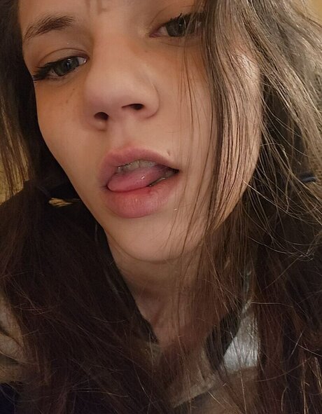 Naakte gelekte OnlyFans-foto van Ariel Harris