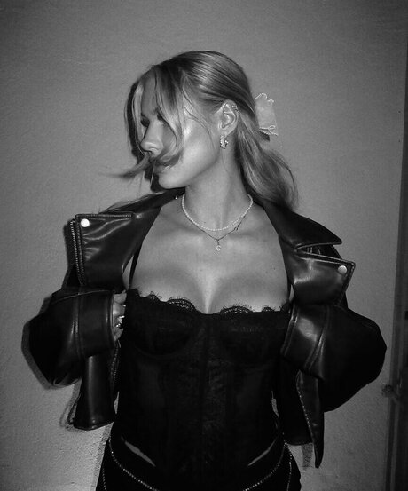 Обнаженная фотография утечки OnlyFans от Caro Konrad