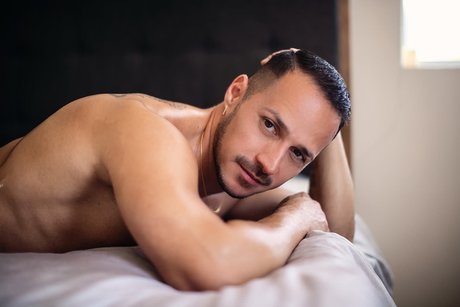 Nacktes geleaktes OnlyFans-Foto von Phxlatinotwunk