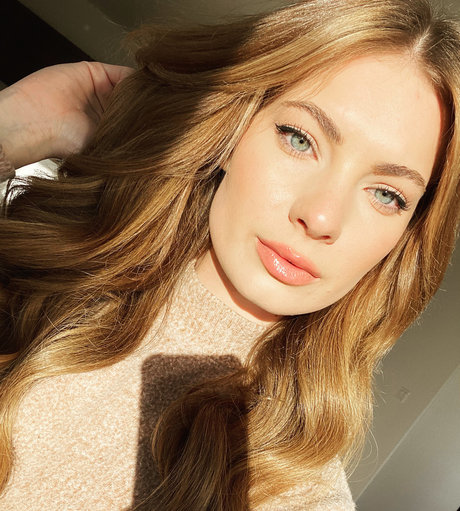 Naken läckt OnlyFans-bild av Shelby