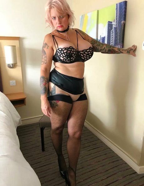 Naken läckt OnlyFans-bild av Daniella English