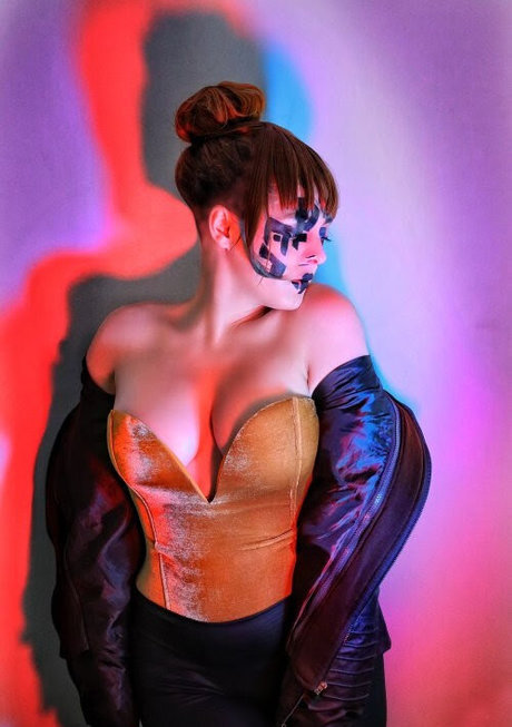 Kirsten Ria