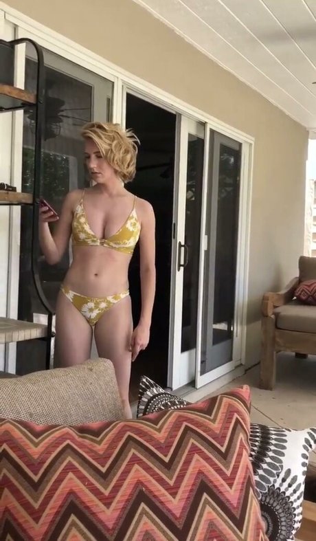 Foto nua vazada do OnlyFans de Courtney Miller