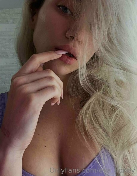 Alaston vuotanut OnlyFans-kuva Bloodylady