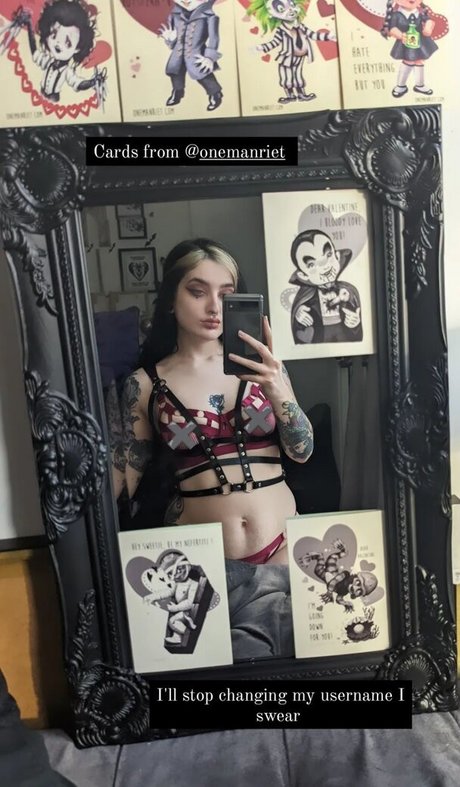 Naken läckt OnlyFans-bild av Melissa Lil