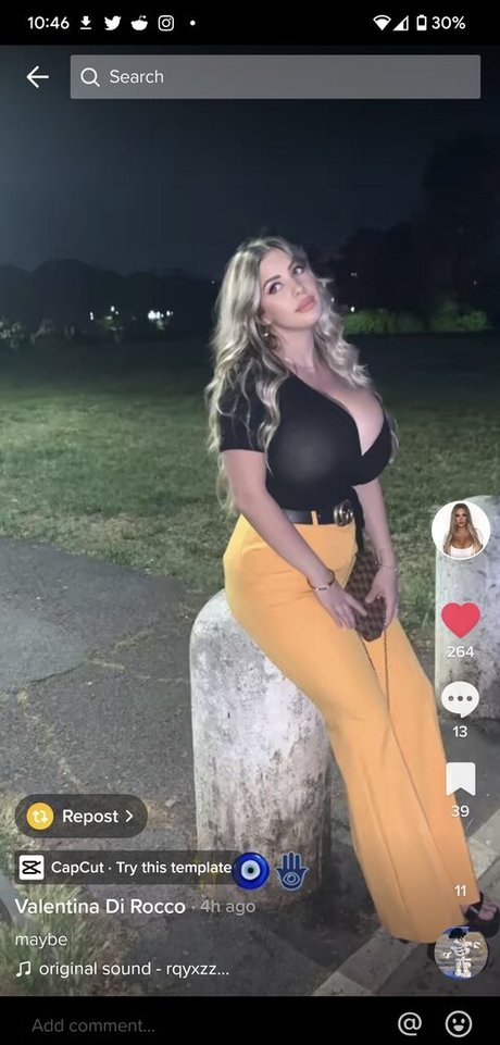 Nahá fotka uniklých OnlyFans od Valentina Di Rocco