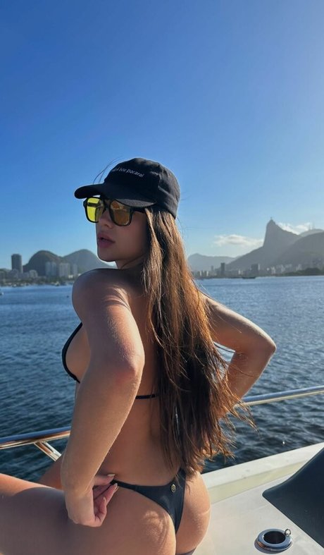 Photo nue de fuite OnlyFans de Gabriela Versiani