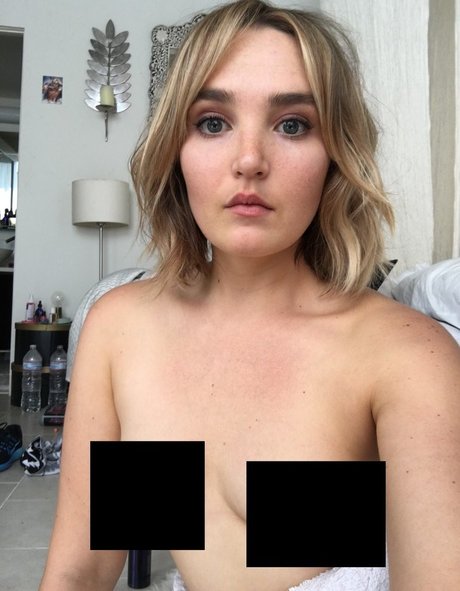 Chloe Fineman