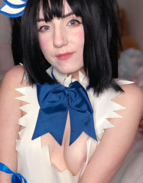 Alaston vuotanut OnlyFans-kuva Sluttytsundere