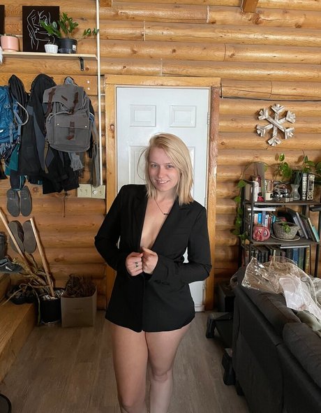 Alaston vuotanut OnlyFans-kuva Brook Does Brook