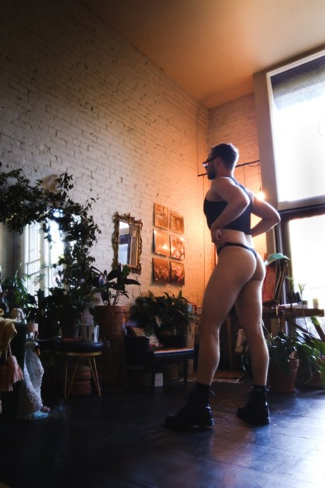 Naken läckt OnlyFans-bild av Wesley Banks