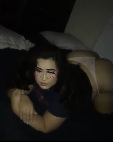 Naken läckt OnlyFans-bild av Mariee 