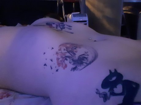 Naken läckt OnlyFans-bild av Mari