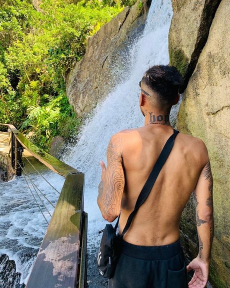 Naken läckt OnlyFans-bild av Lucianoso95