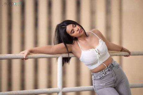 Megan Alv