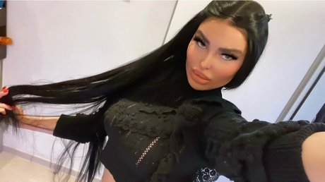 Naken läckt OnlyFans-bild av Matison Daniela 