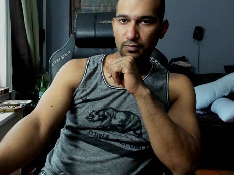 Обнаженная фотография утечки OnlyFans от Fill The Wallet