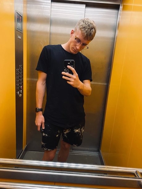 Обнаженная фотография утечки OnlyFans от Masoxiss