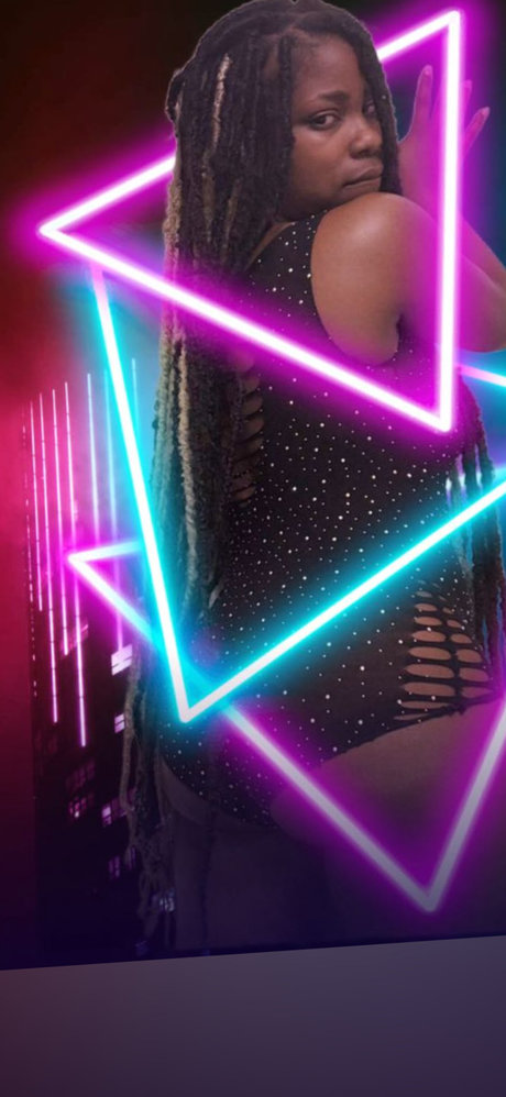 Naken läckt OnlyFans-bild av Bluuhazee