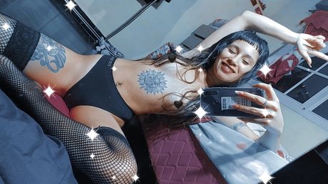 Naken läckt OnlyFans-bild av Mili Velez