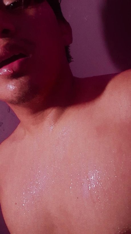 Naken läckt OnlyFans-bild av Mikael6