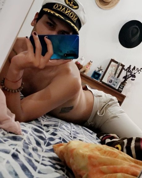 Foto nua vazada do OnlyFans de Miguel Moreno