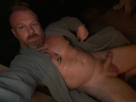 Naken läckt OnlyFans-bild av Adam Long