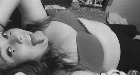 Katie OnlyFans泄露裸照