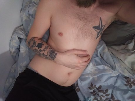 Naken läckt OnlyFans-bild av Andrew Cox